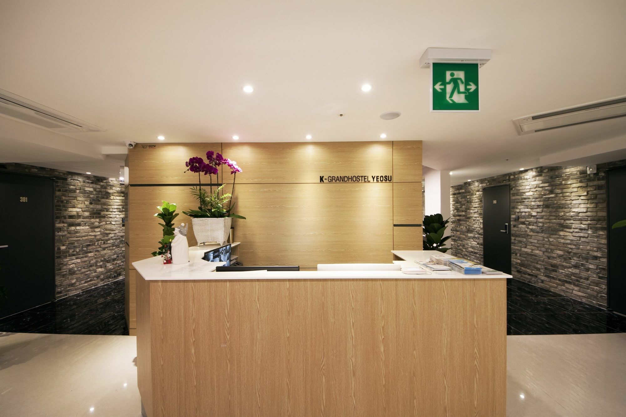 K-Grand Hostel Yeosu Buitenkant foto